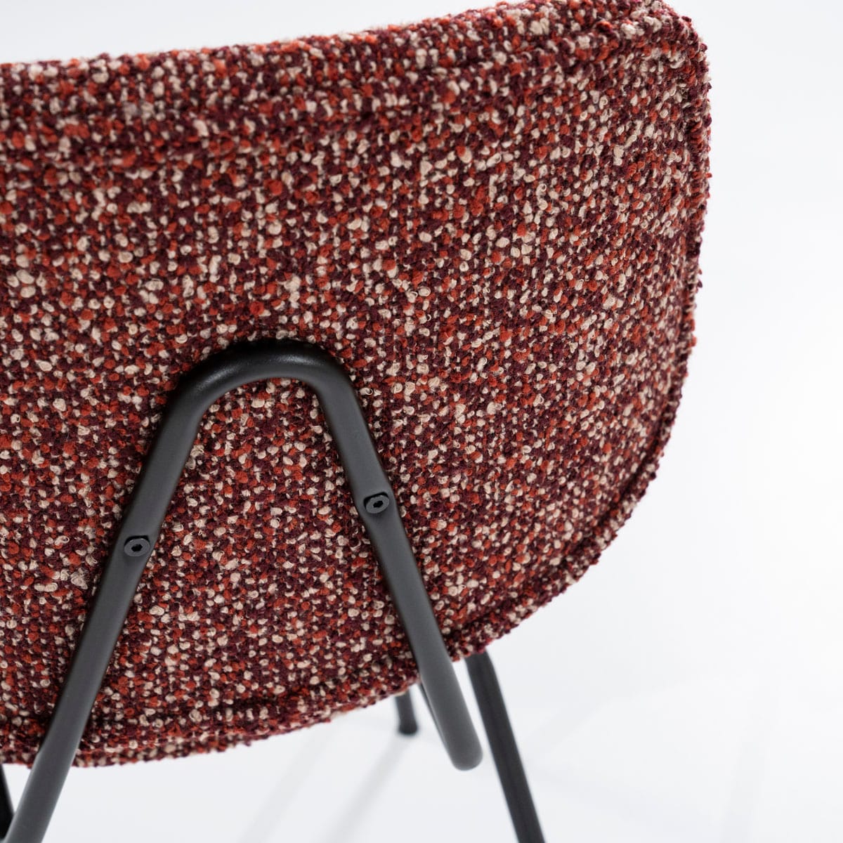Eleonora-Esszimmerstuhl-Jon-Red-Maywood-5