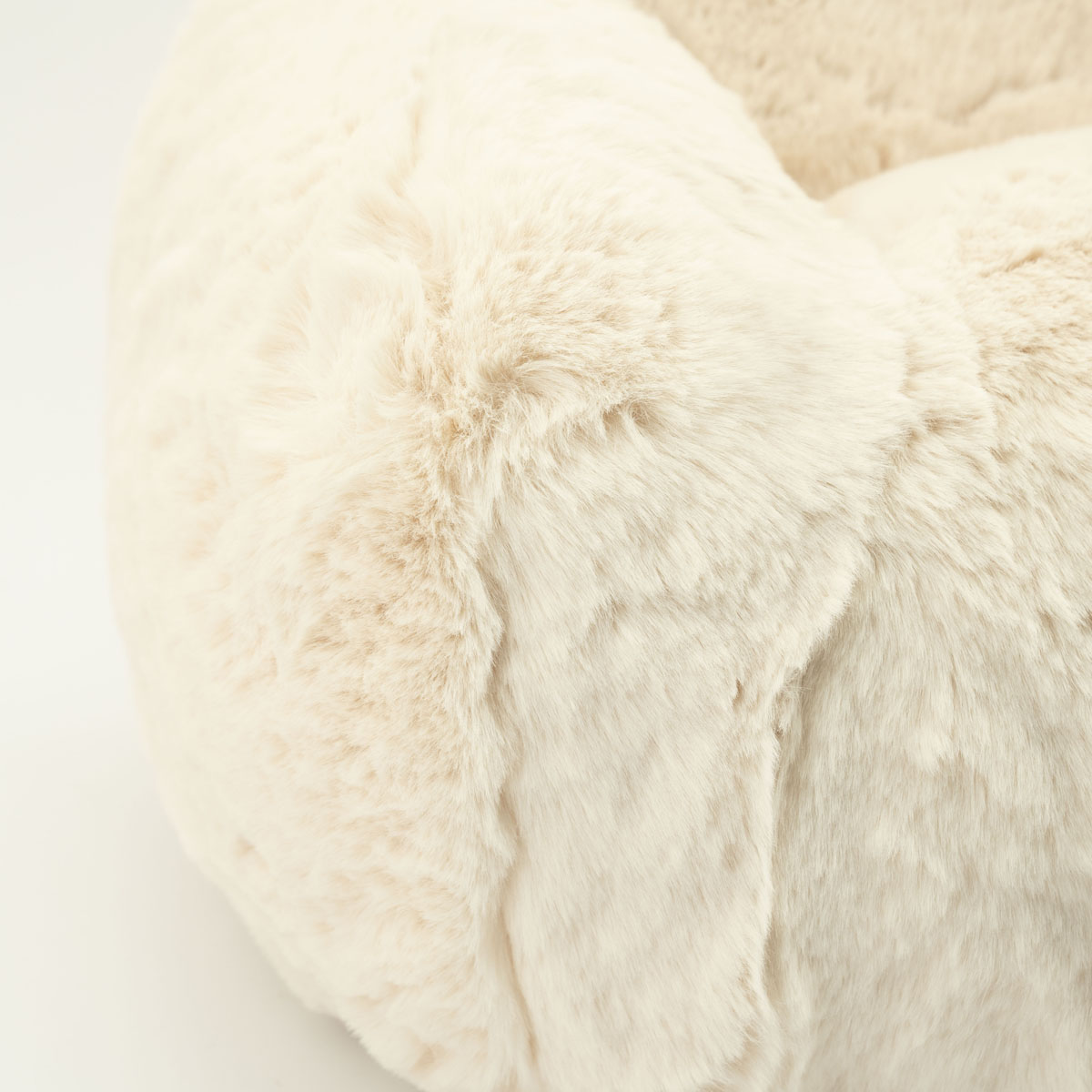 Superweicher Sessel Little Hug in Beige