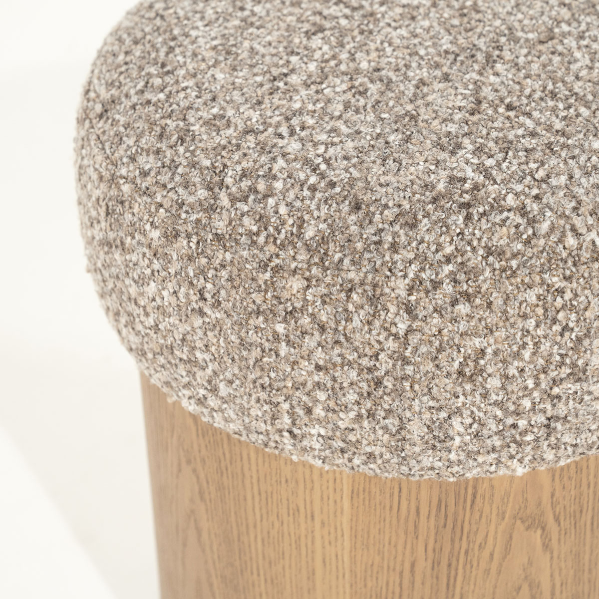 Ronde Poef George Bouclé en Essenhout Taupe