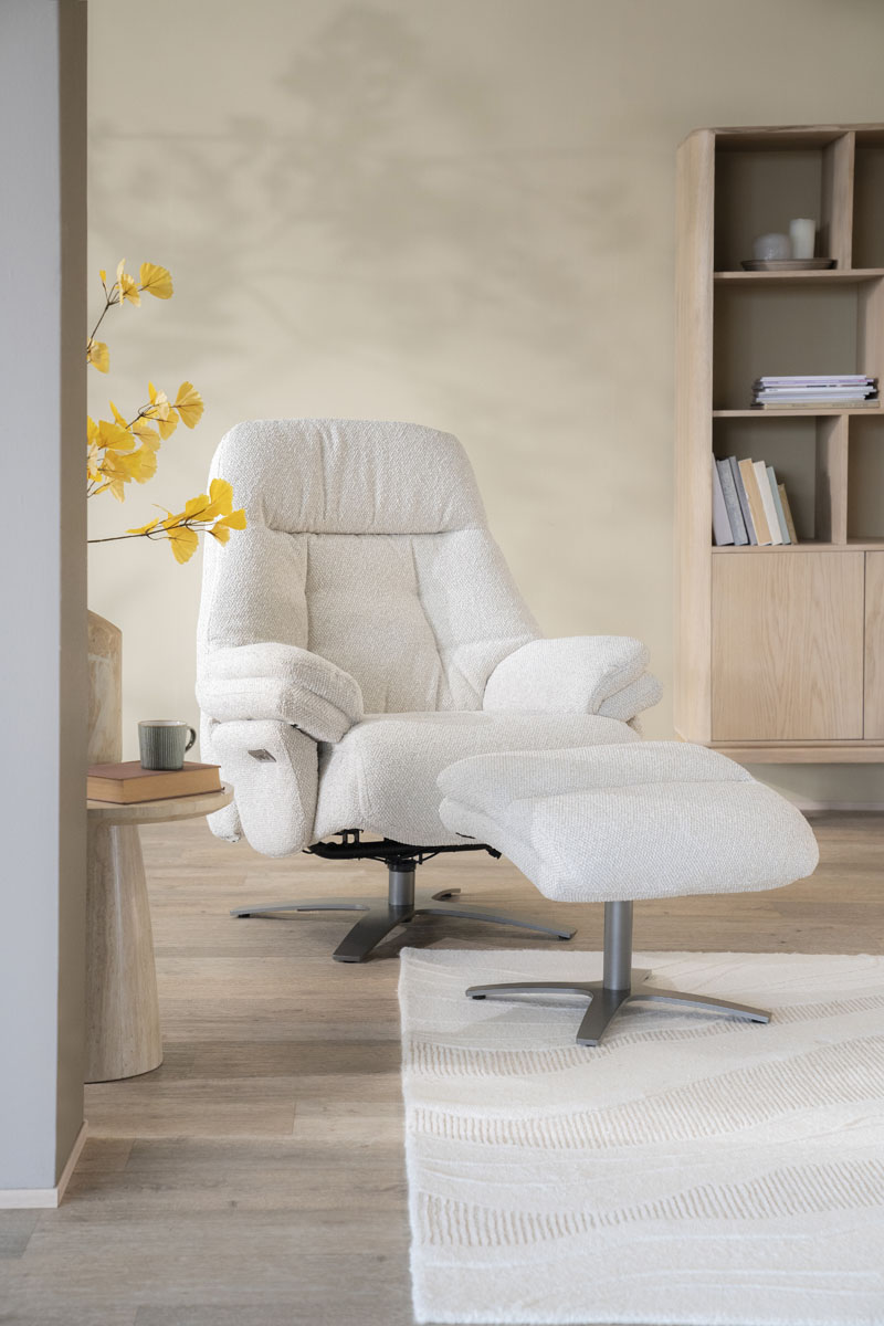 Elektrisch verstellbarer Sessel mit Fußhocker Caleb Bouclé Beige