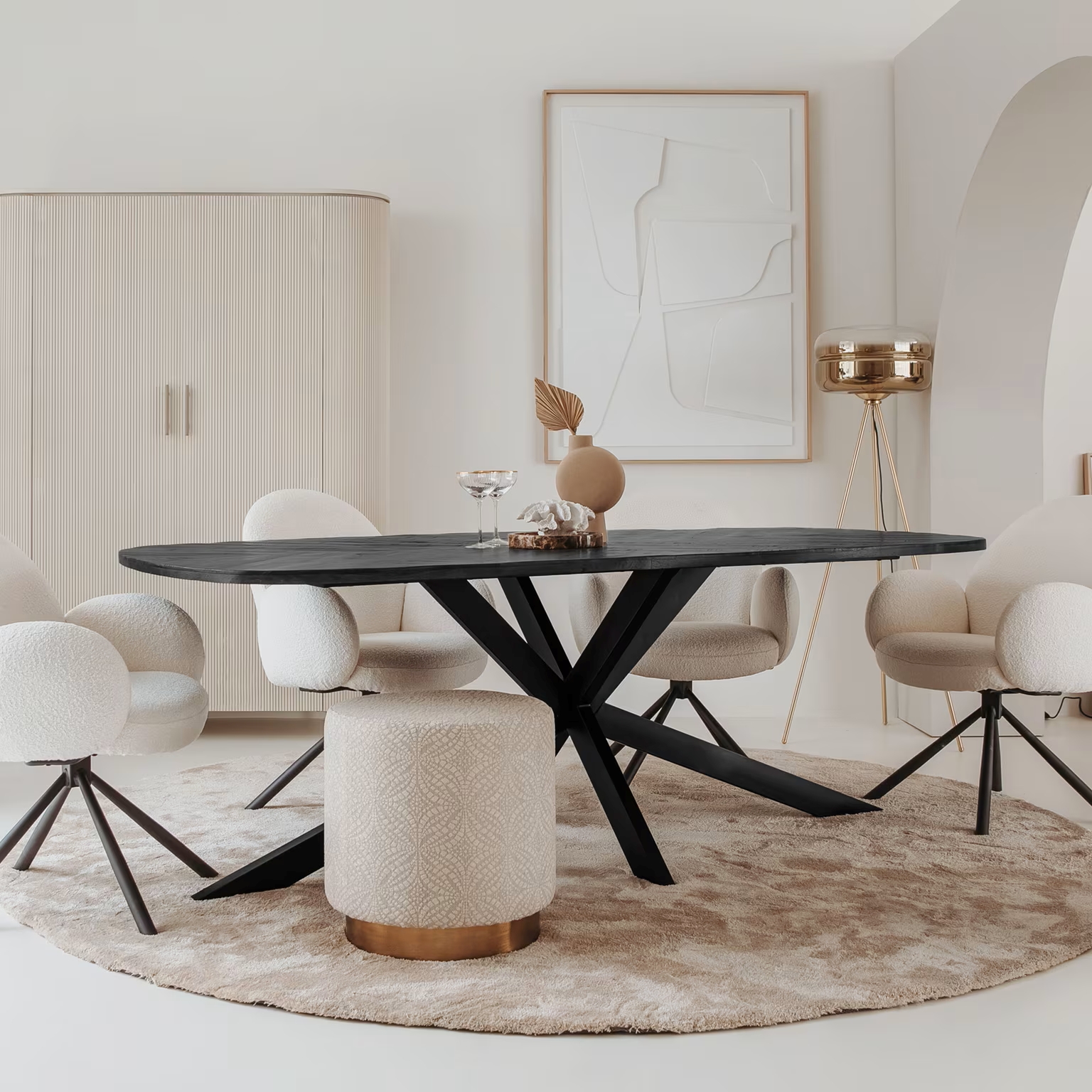 Dänischer ovaler Esstisch Silvi Schwarz